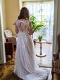 Ball Gown V-neck Tulle Court Train Wedding Dresses With Appliques Lace