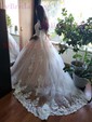 Ball Gown Off-the-shoulder Tulle Court Train Wedding Dresses With Appliques Lace