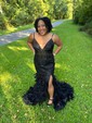 Trumpet/Mermaid V-neck Tulle Sweep Train Prom Dresses With Appliques Lace