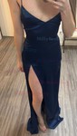 Petite Sheath/Column Satin V-neck Lace-Up Split Prom Dresses