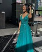 Ball Gown/Princess V-neck Tulle Glitter Floor-length Prom Dresses With Appliques Lace