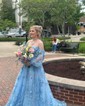 Ball Gown/Princess Off-the-shoulder Tulle Sweep Train Prom Dresses With Appliques Lace